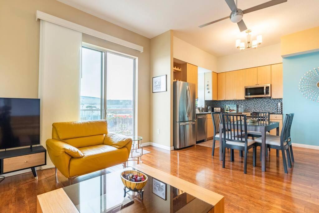 A Corner Unit With Ocean Views From Every Room Long Beach Buitenkant foto