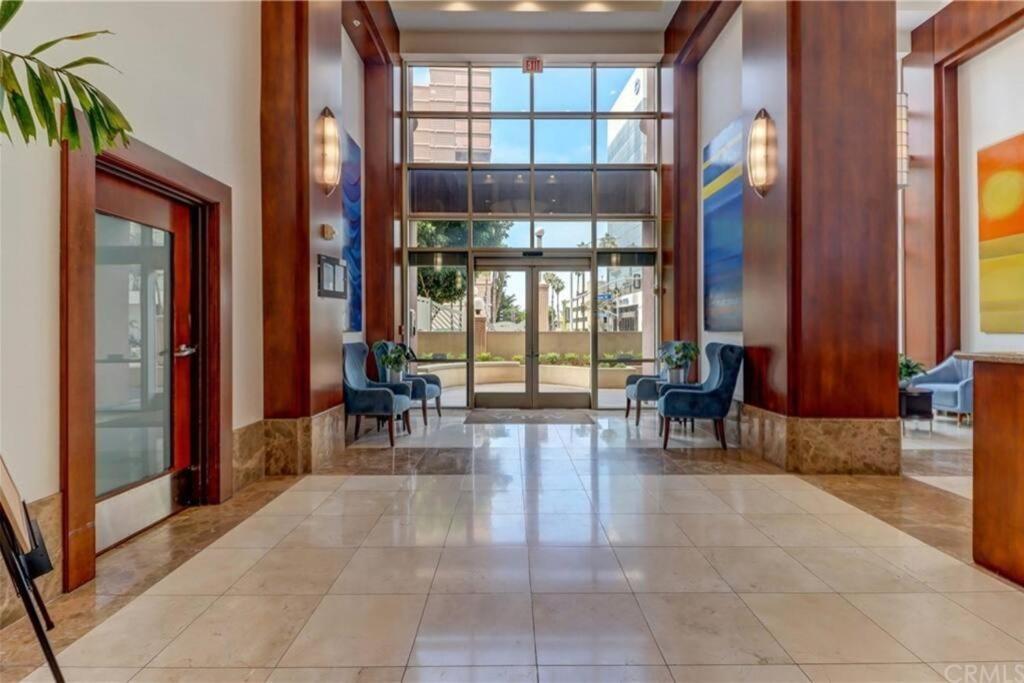 A Corner Unit With Ocean Views From Every Room Long Beach Buitenkant foto